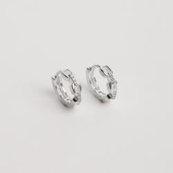 Argola click corrente com zircônias 12mm detalhe corações vazados
