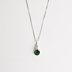 Colar pingente 2 zircônias redondas cristal e esmeralda 9mm 45cm