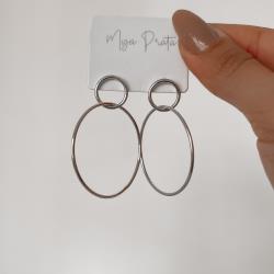 Brinco círculo com círculo pendurado 47mm