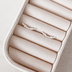 Brinco ear cuff corações com cravejado tarraxa