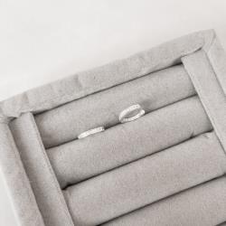 Argola click 11mm cravejada frente e interior