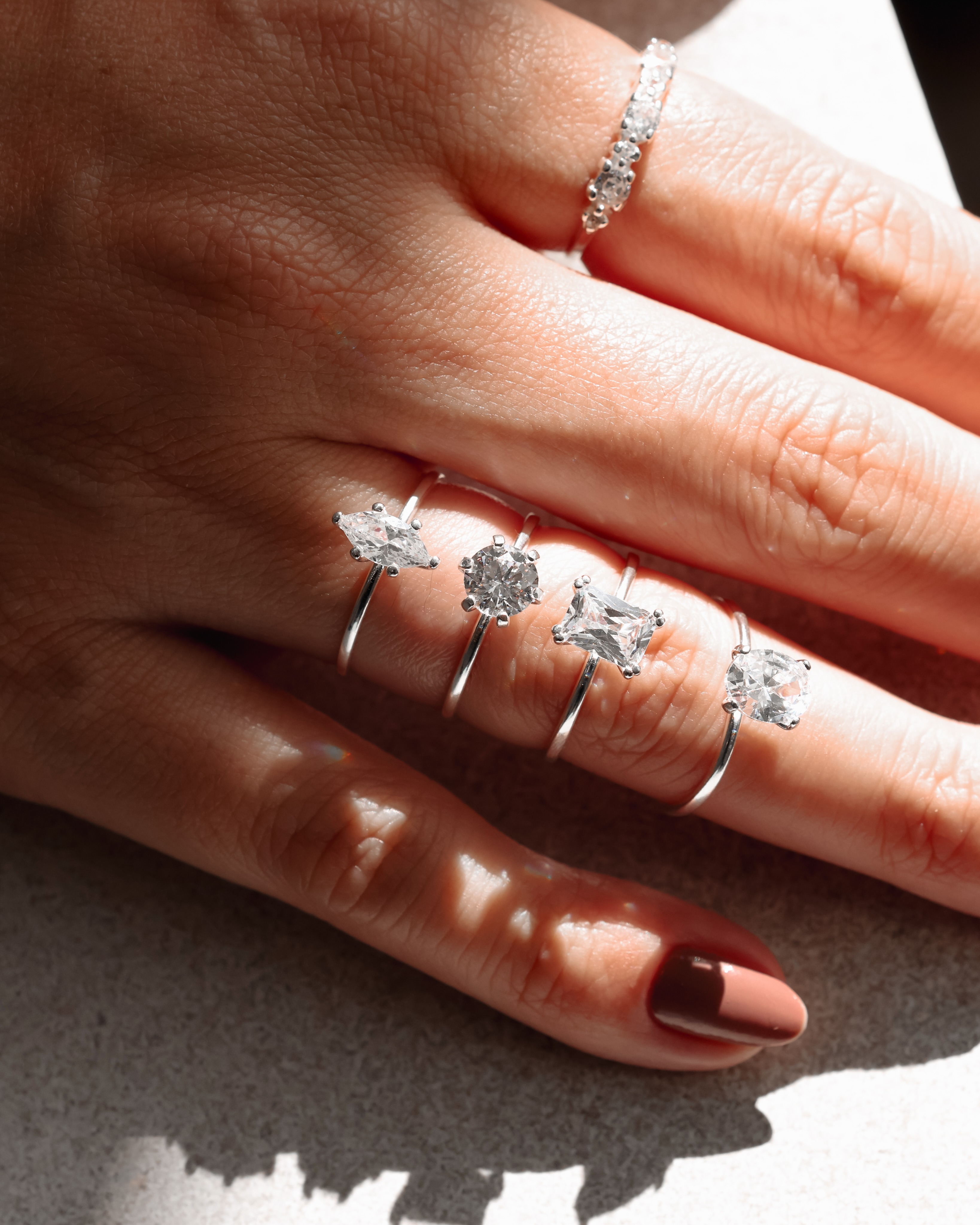 A little extra sparkle ✨

Diferentes lapidações, brilho intenso e combinações que deixam os anéis ainda mais interessantes 🤍

Qual desses você mais amou?

▫️ Joias em Prata 925 💍 
Compre Online ▫️ www.myaprata.com/nossos-canais 
Visite nossa loja ▫️ Rua 16 de março, 343